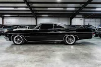 1966-Chevrolet Impala SS-Tuxedo Black-168376T161890-34.jpg